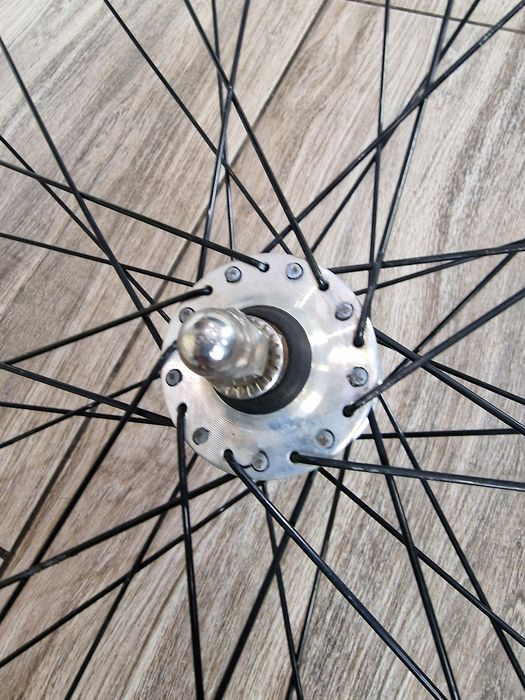 Koło do roweru przednie 28 cali Shimano Power Modulator