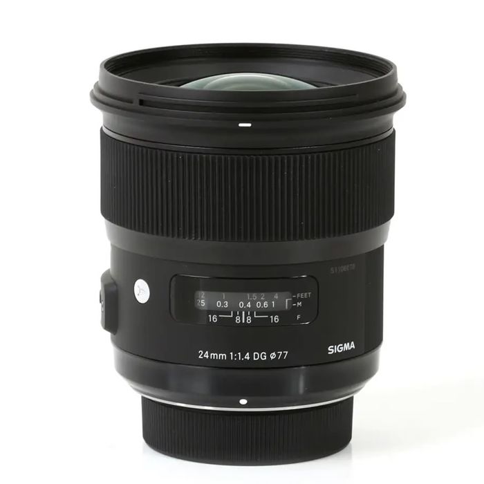 CANON 6D Mark II + SIGMA ART 24mm / 1.464550916577921124