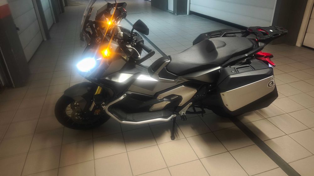 Honda X-Adv 750 , 60 cv rigorosamente nova (6500 kms)