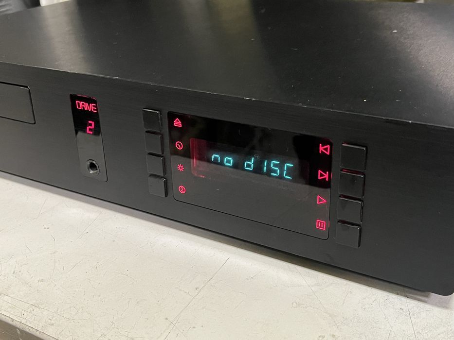 CD транспорт Micromega Drive 2