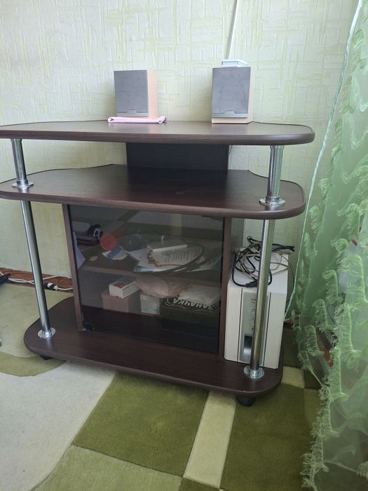 Тумба під телевізор.