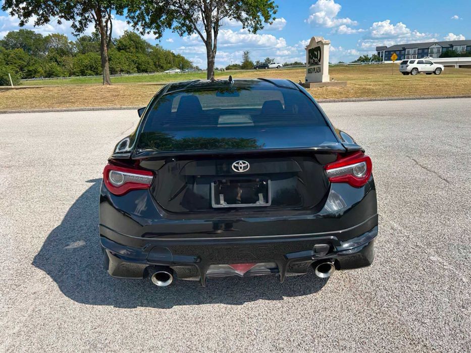 Toyota 86      2018
