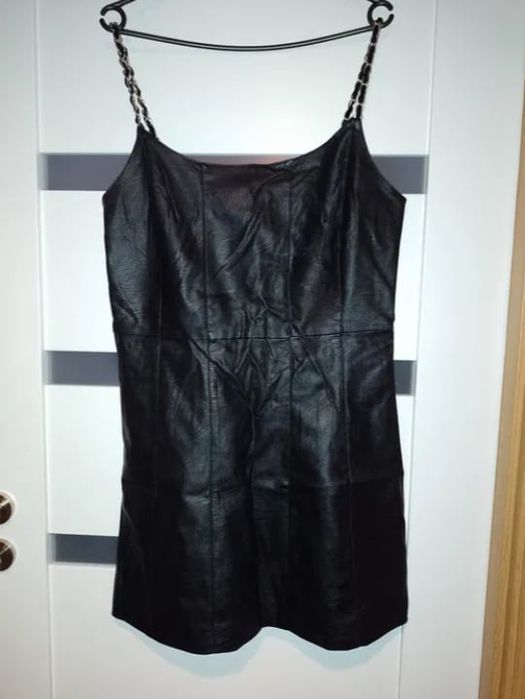 Sukienka z eko skórki