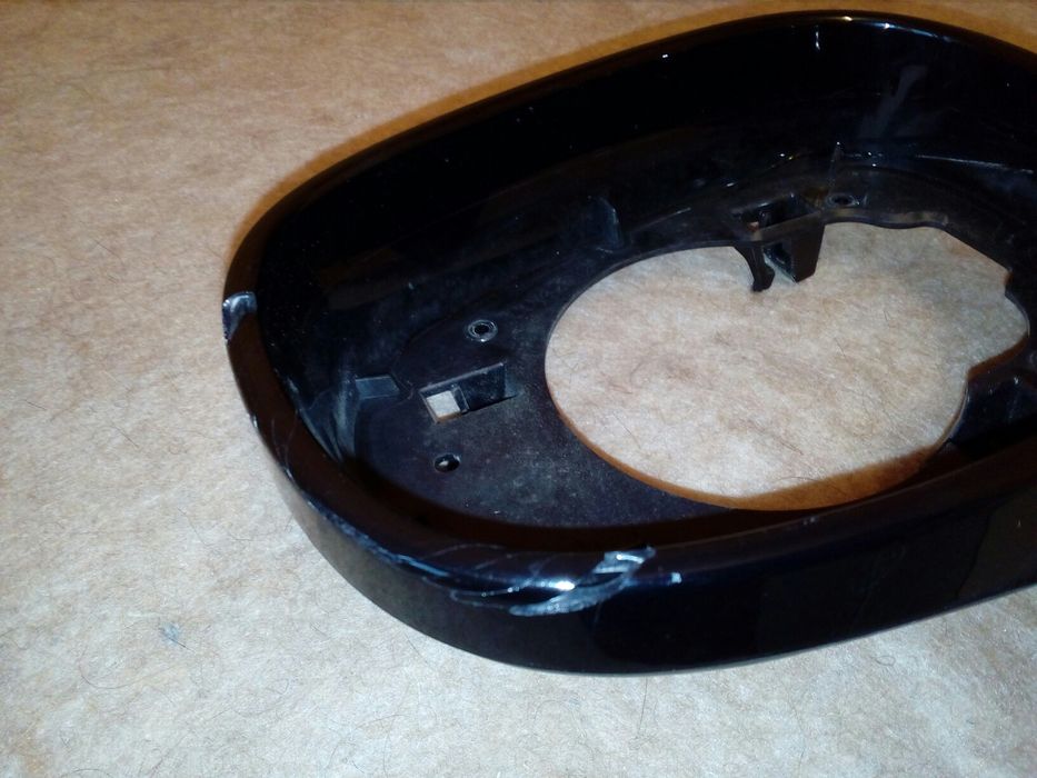 Корпуса зеркал на БМВ Е82 с дефектами