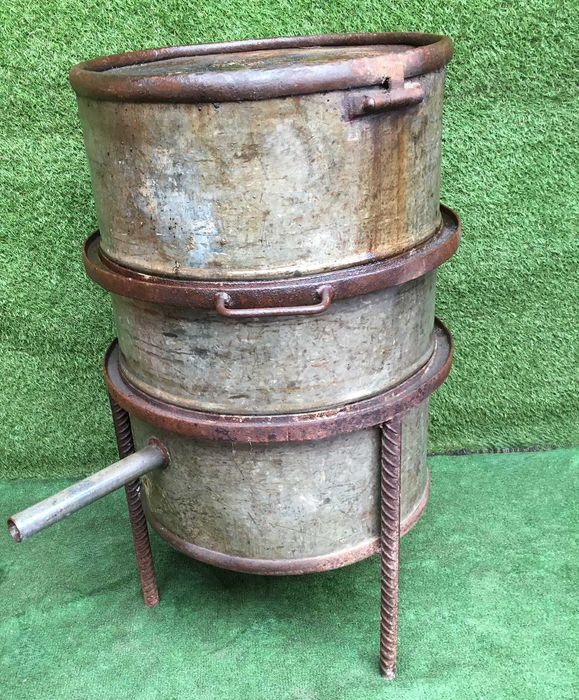 Caldeira de cozer a cera de abelha , (mel)