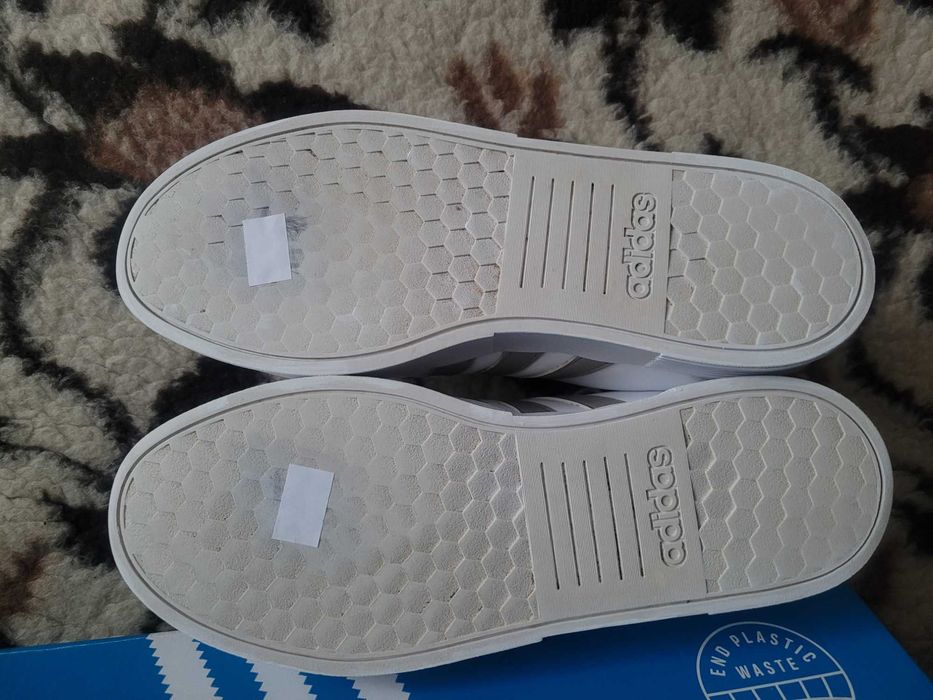 Super skórzane sneakersy Adidas Court Bold r.40 2/3