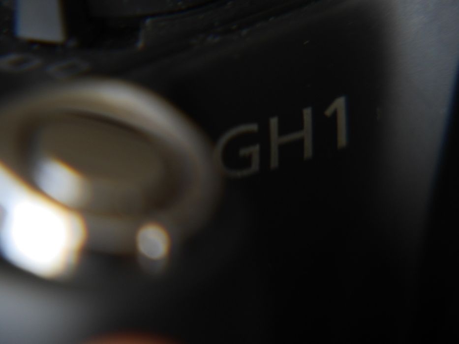 Продам макролінзу 67мм