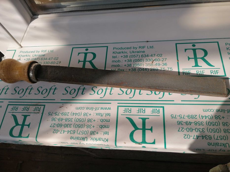 Продам напильники, в наличии круглые,треугольные, плоские