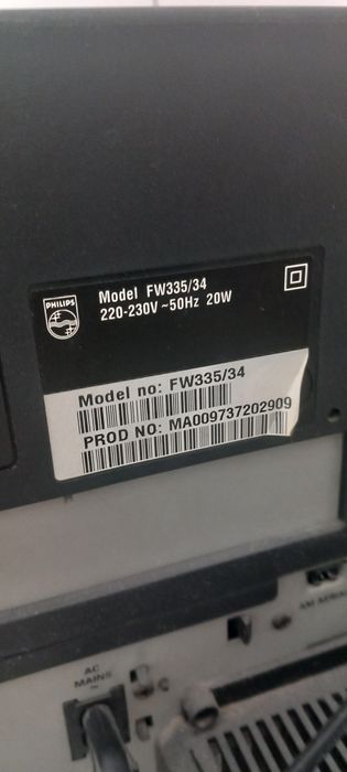 Wieża  PHILIPS  FW335 mini hifi system, z pilotem i głośnikami