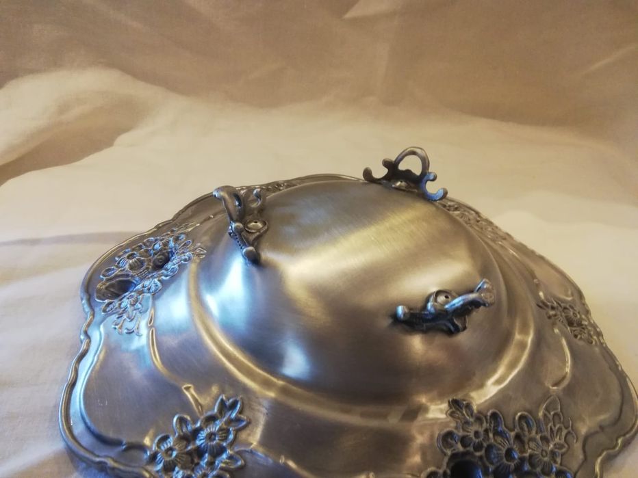 Taça decorativa em estanho