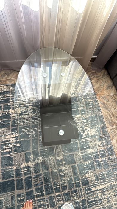 Mesa de centro de vidro