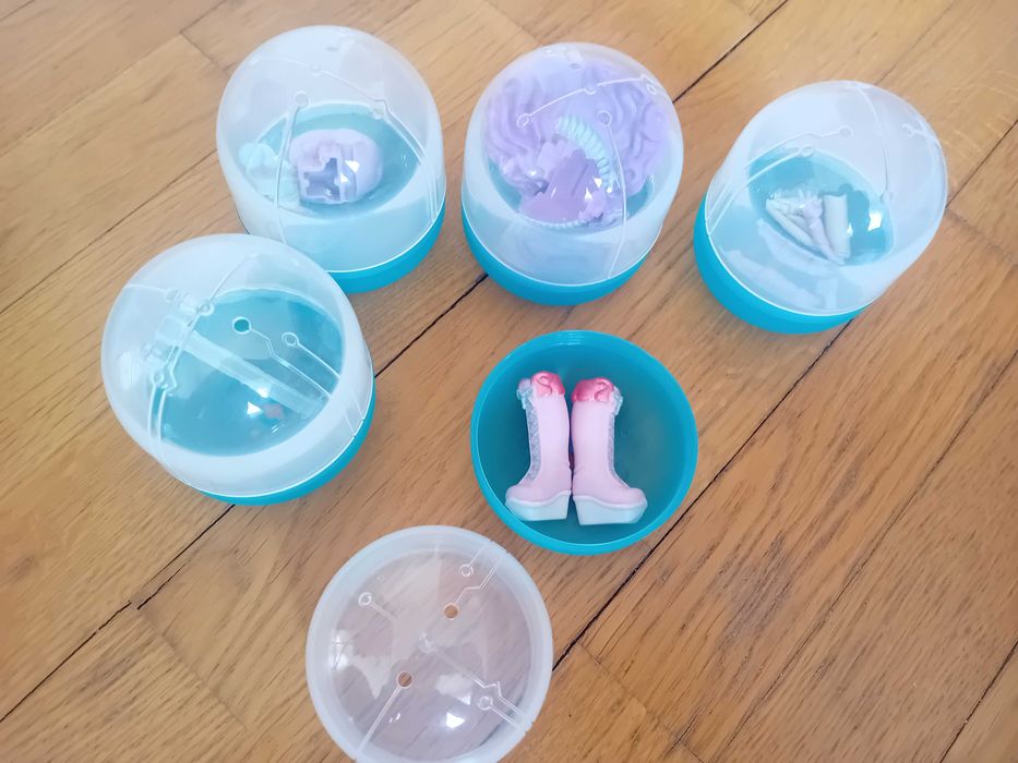 Iграшковий набір-сюрприз Moose Capsule Chix