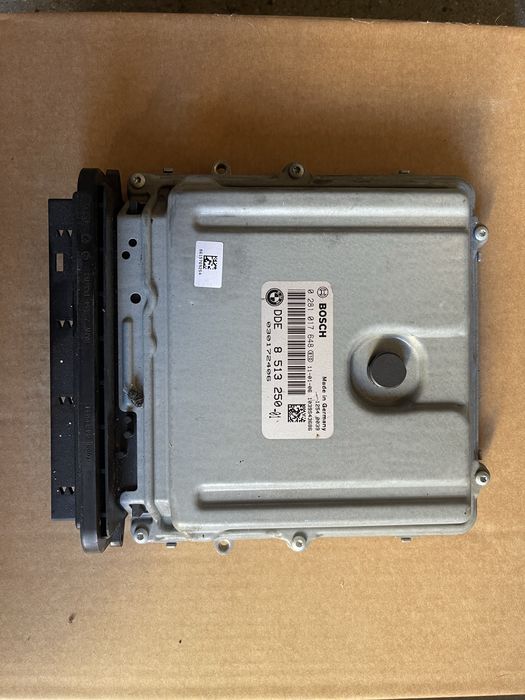 BMW BOSCH 8513250 sterownik silnika komputer ecu N47D20C Automat 2.0 184KM