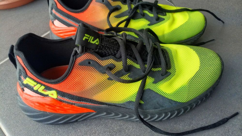 Sapatilhas novas Fils.