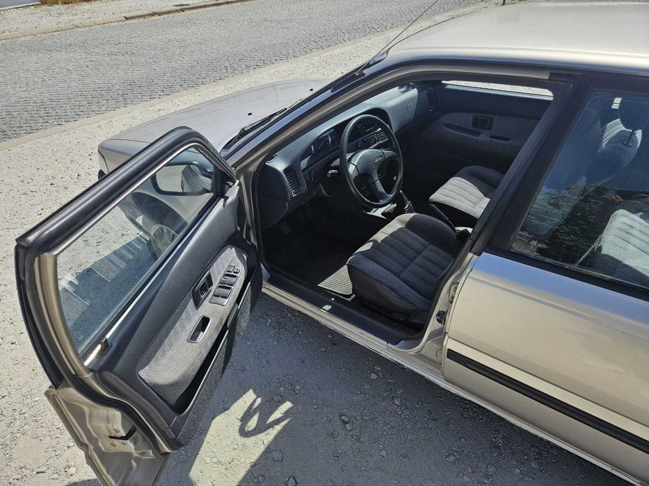 Toyota Corolla E90 XL