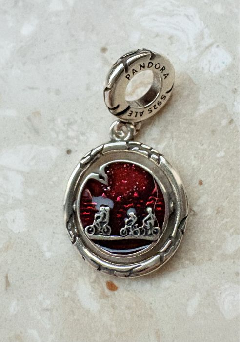 Pandora stranger things charms zawieszka