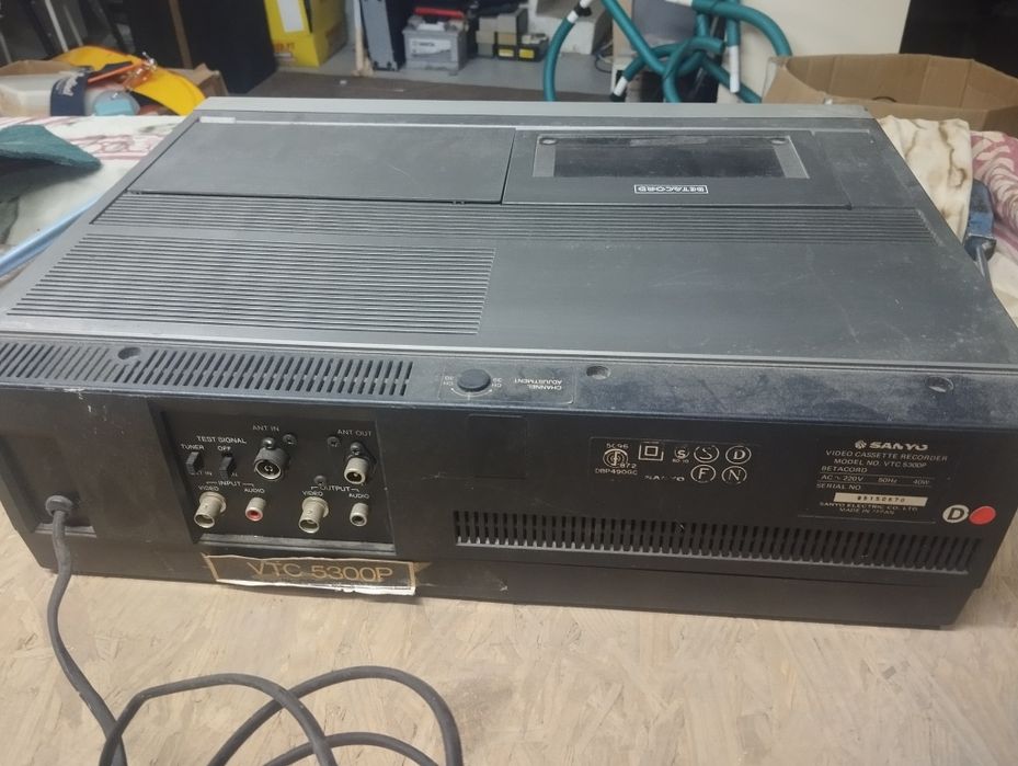 Video gravador Beta. Sanyo VTC 5300p