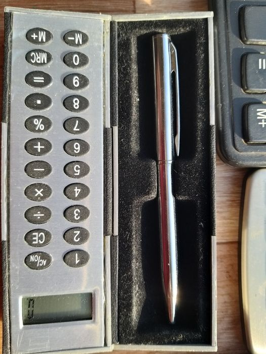 Калькуляторы  разные  работают