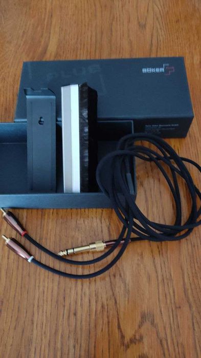 Reloop RP-4000 MK2 + Ortofon OM Black + кришка + адаптер + аудіокабель