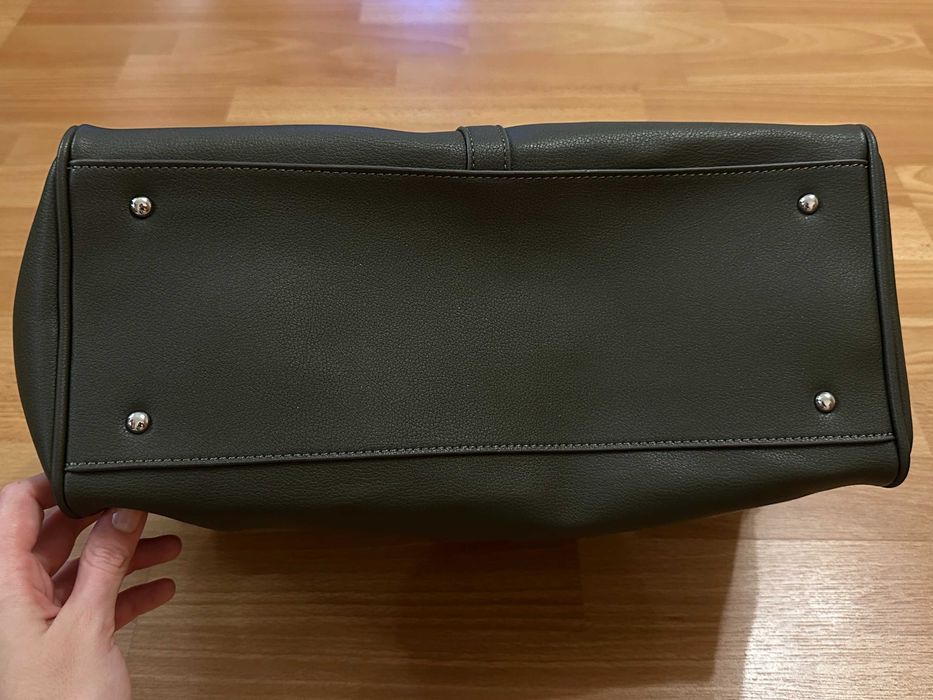 Зелена сумка велика під ноутбук