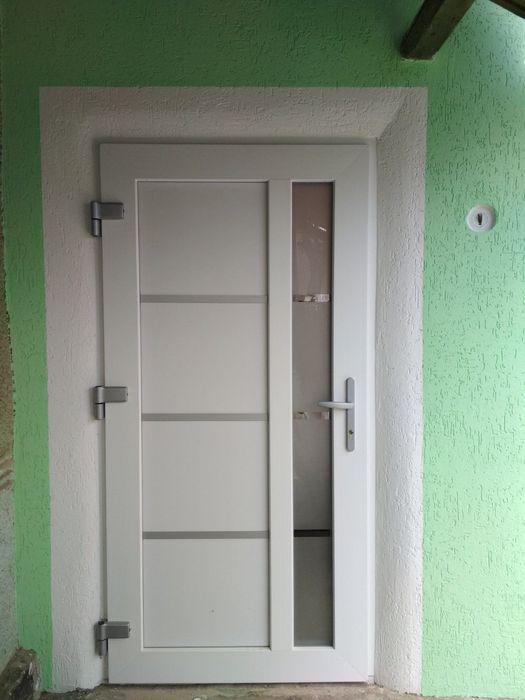 Двері Вхідні металопластикові. Великий вибір