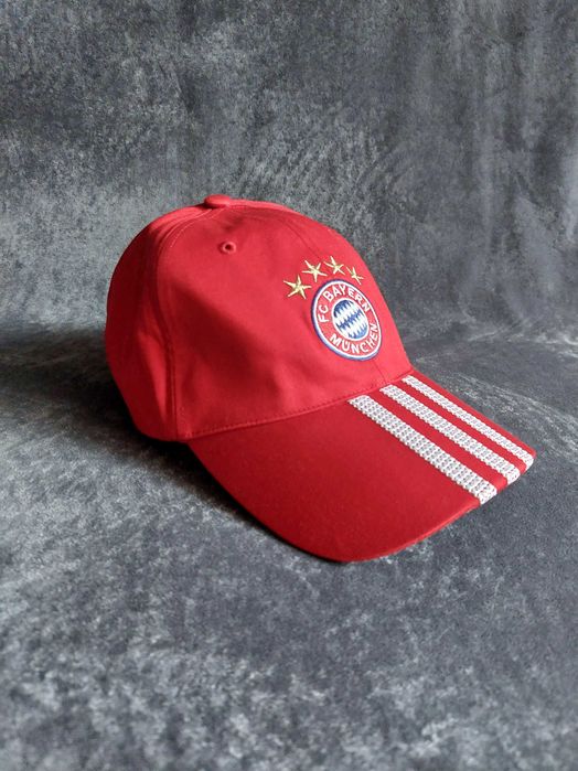 Czapka z daszkiem Adidas, FC Bayern, nowa