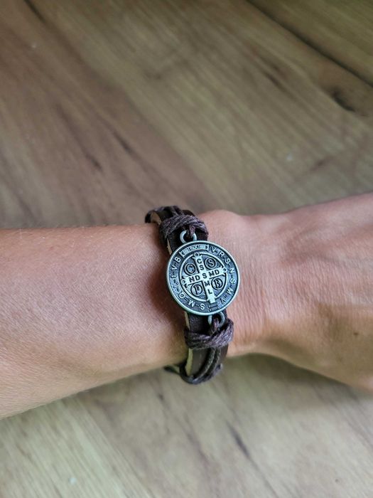 Bransoletka na brązowym pasku