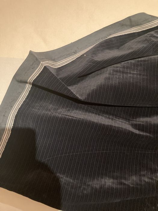 Tecidos - retalhos vários: beje linho, riscas amarelo , ganga chambrais, lã azul noite, veludo riscas, branco algodão