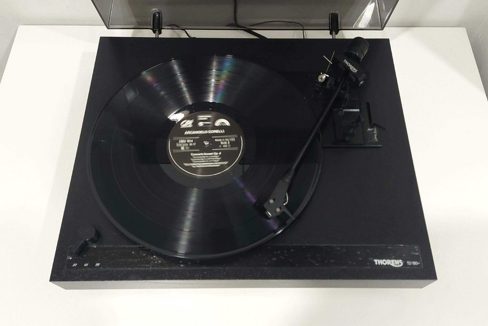 Gira-Discos THORENS TD-180 c/3 Velocidades - Engenharia Suíça (como novo)