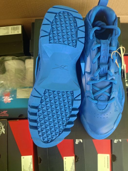 Reebok niebieskie CardiB