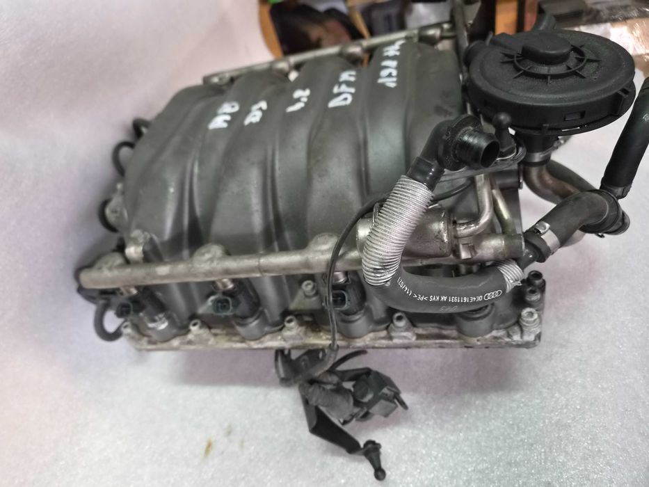 Kolektor ssący wtryski Audi A8 D3 4.2 BFM kpl