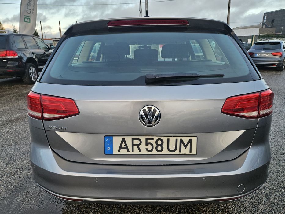 VW Passat 2.0TDI 150CV 121.000KMS Caixa Manual Financiamento 120 Meses