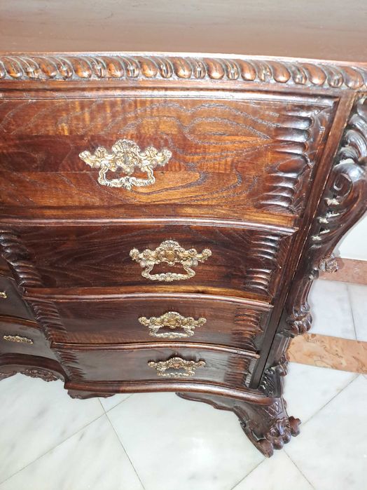 cómoda vintage  com 4 gavetões