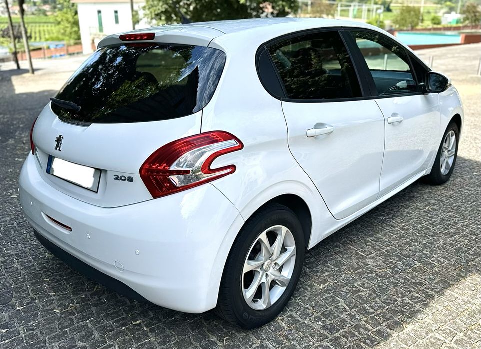 Peugeot 208 — fotografia 3