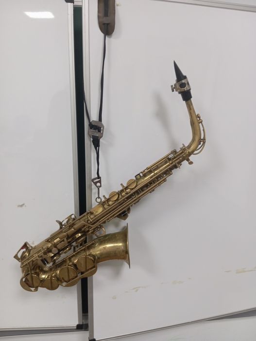 Продам раритетний саксофон з клеймом (Чехія)