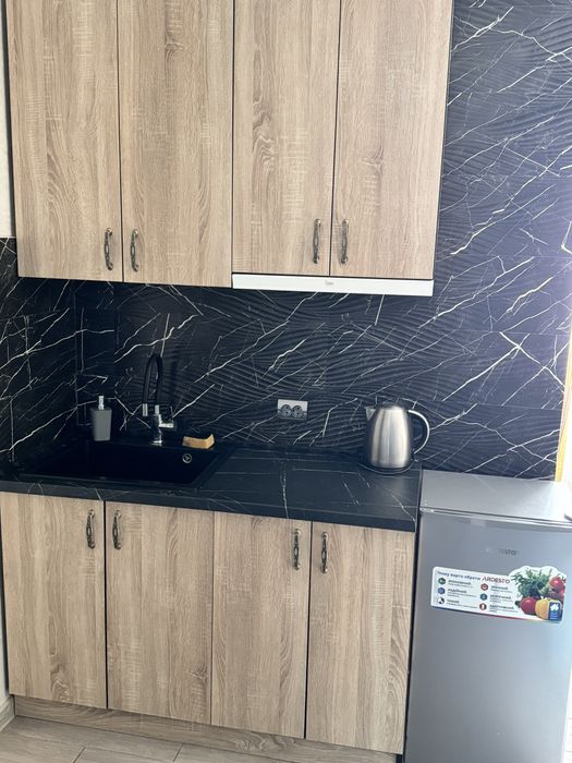 Будинок на Новий рік( 5-6 сімей 12-14 чол) з банею і банкеткою