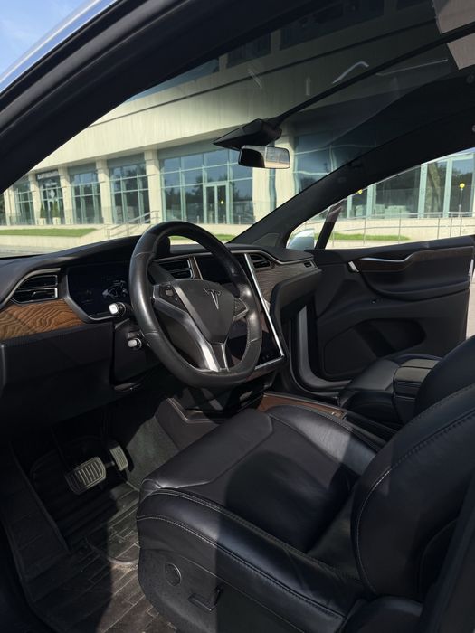 Продам Tesla X 100 D
