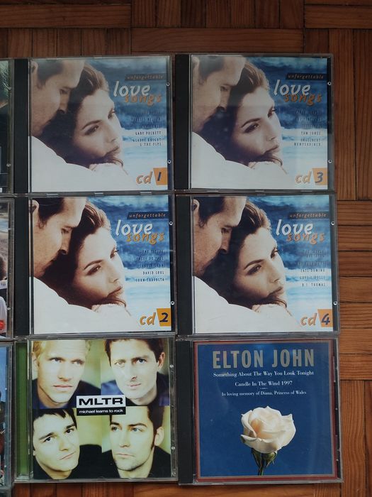 CDs originais de vários artistas em excelente estado