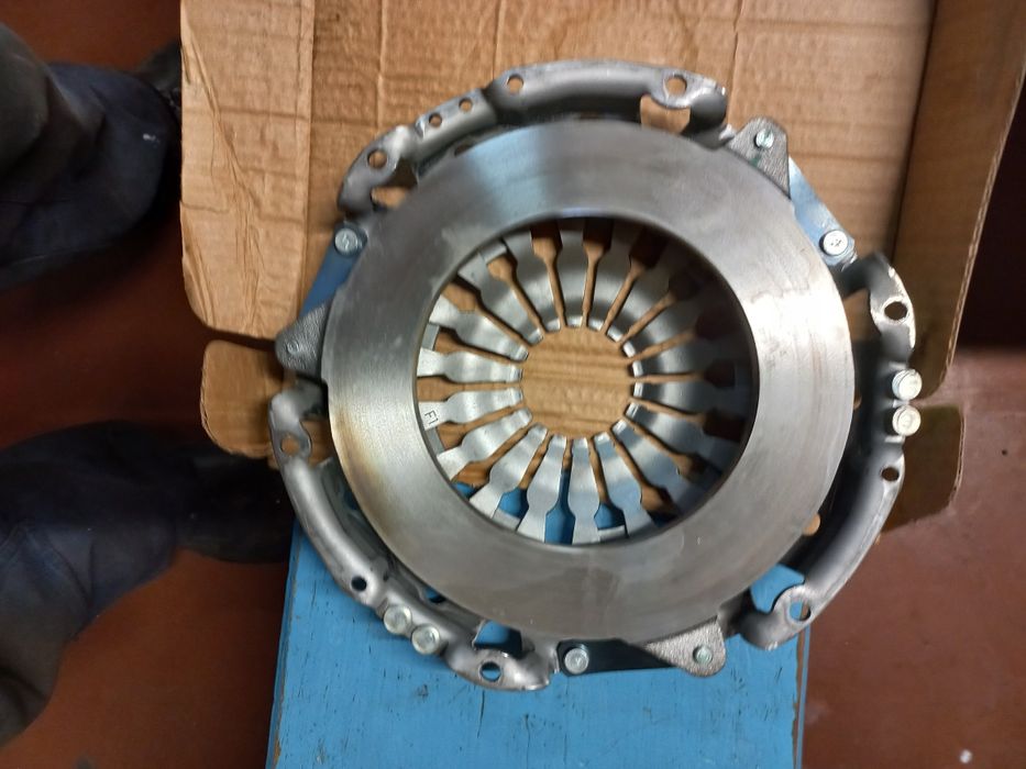 Корзина сцепления Рено valeo 826812