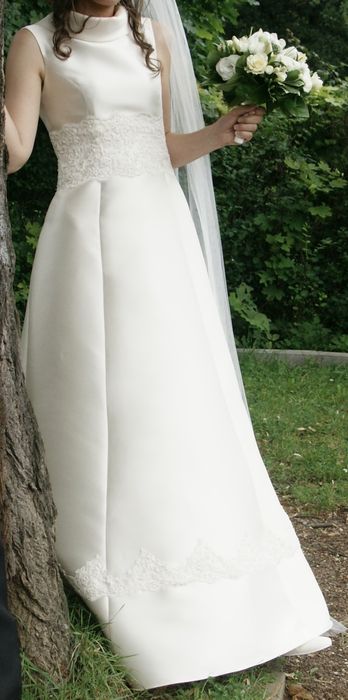 Suknia ślubna z halką