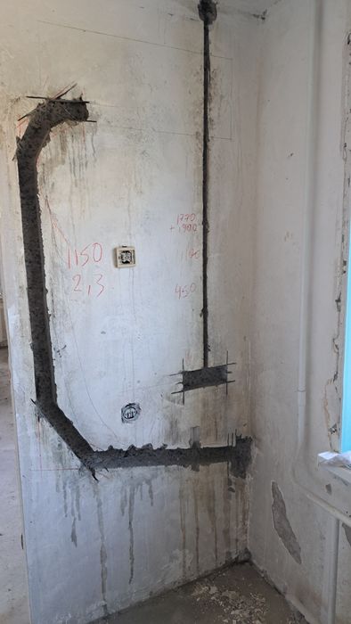 Штробление бетонных стен, штробы для электропроводки, сантехники