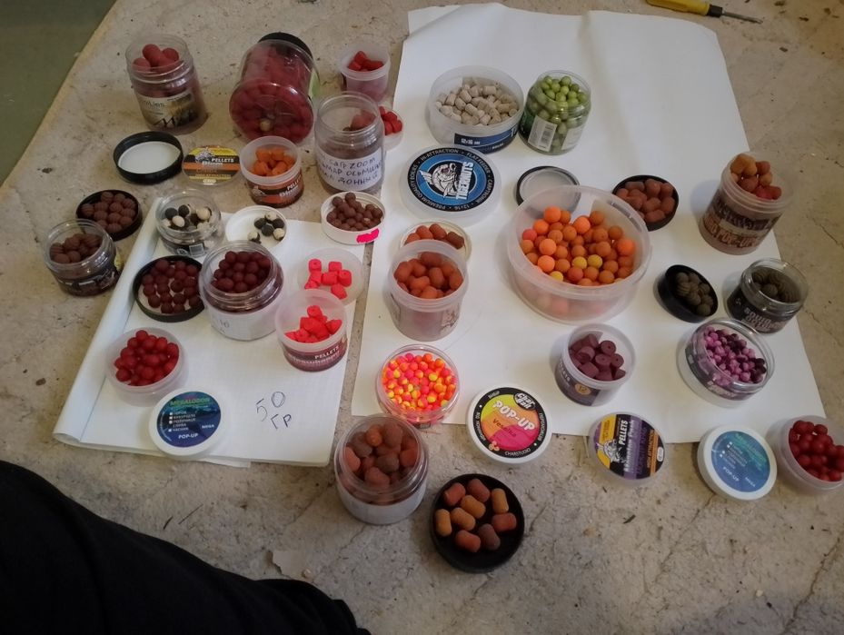 Багато чого для рыболовли есть наборамы есть поштучно