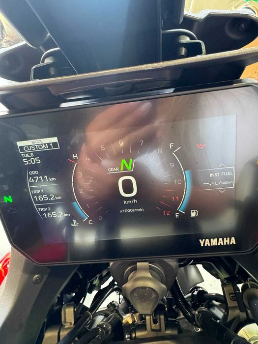 MOTO YAMAHA TRACER 09