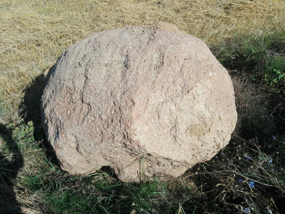 Głaz,kamień, granit czerwony