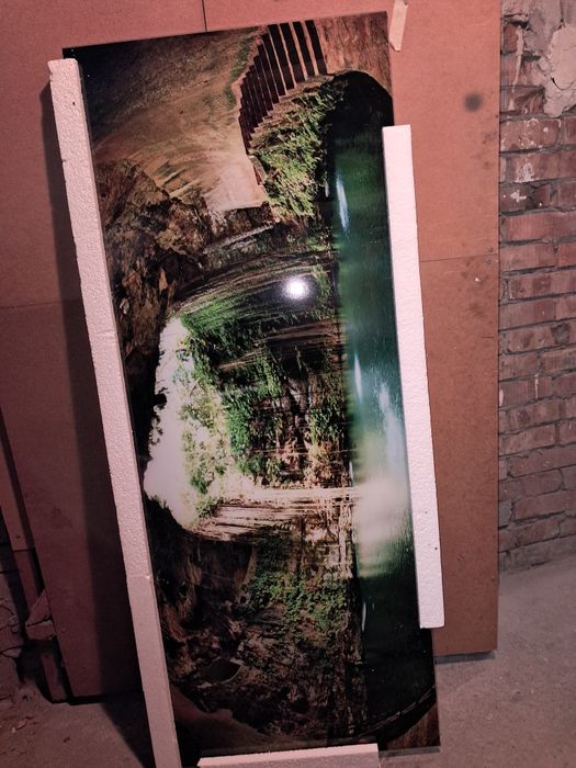 Nowy obraz za szybą