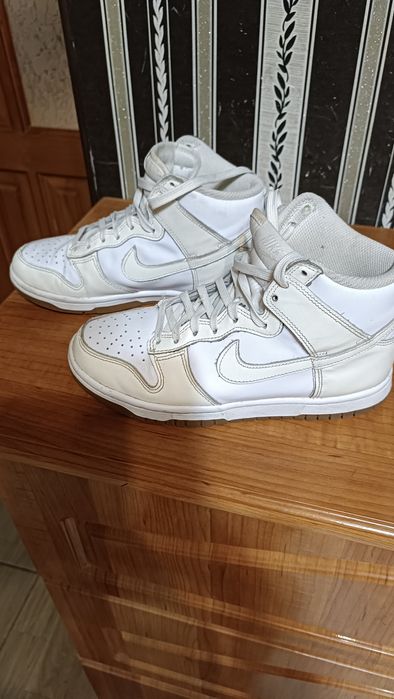 Кросівки Nike в гарному стані