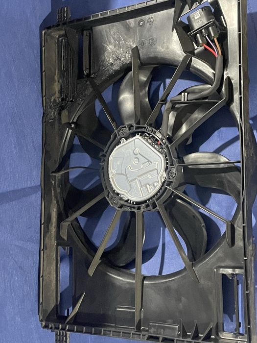 Вентилятор на MERCEDES EQE SUV X294