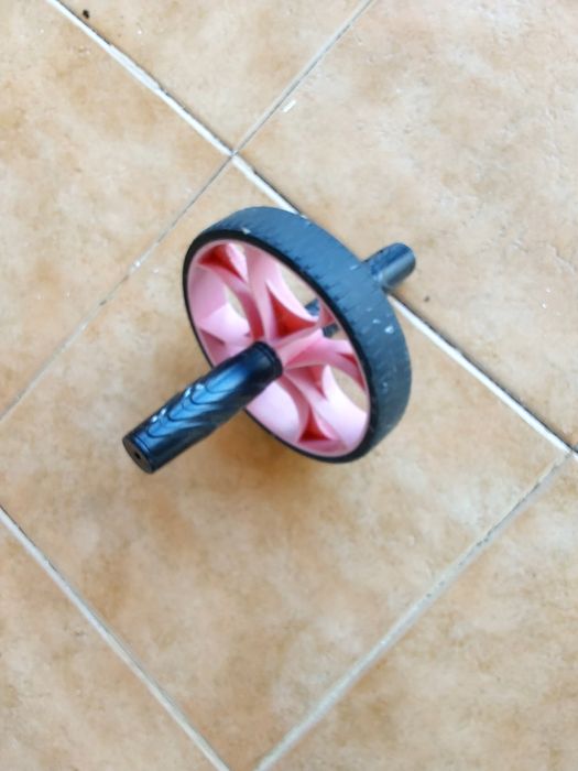 Roda para exercícios abdominais