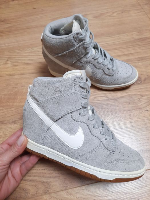 Сникерсы Nike Dunk Sky Hi  Оригинал высокие кроссовки на танкетке р35