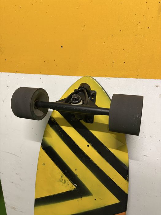 Longboard em bom estado